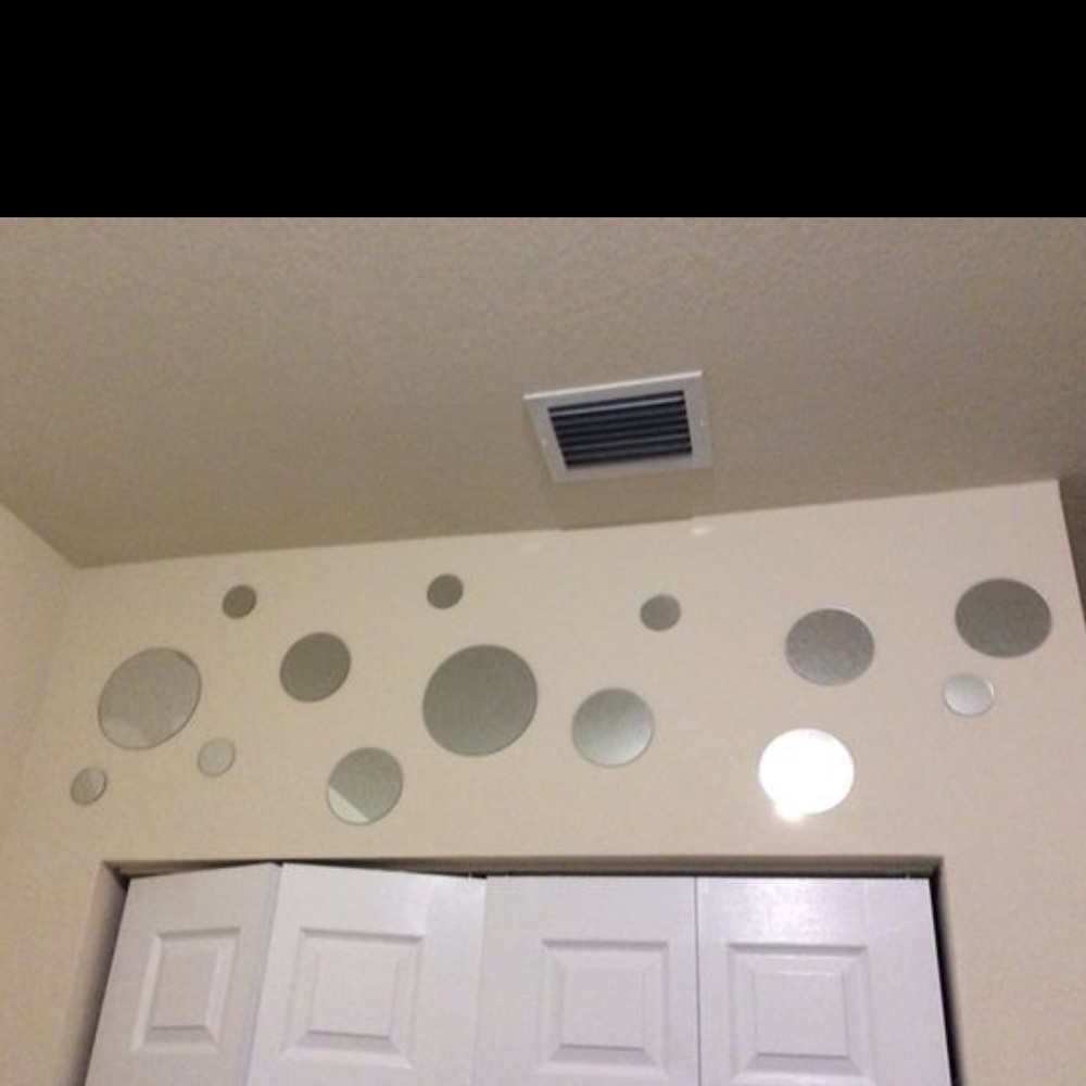 GLASS WALL DECOR